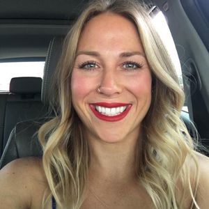 Meet your Posher, Angie